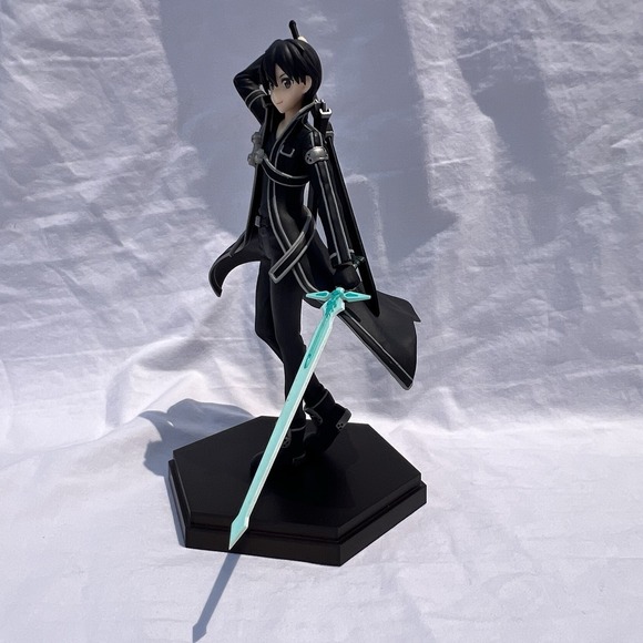 Sword Art Online Kirito Pop Up Parade Figure Anime Collectable Green Crunchyroll - Picture 4 of 16